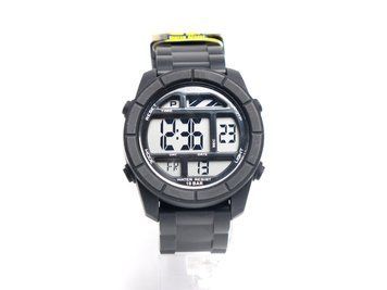 Q&Q M123-011