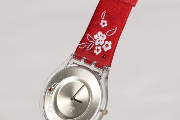 SWATCH SFK267